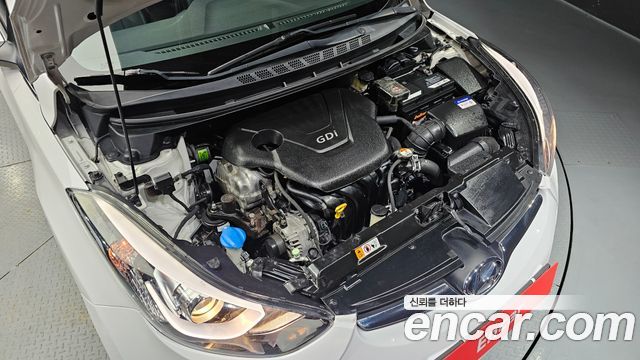 Hyundai AVANTE 2016 — photo 6
