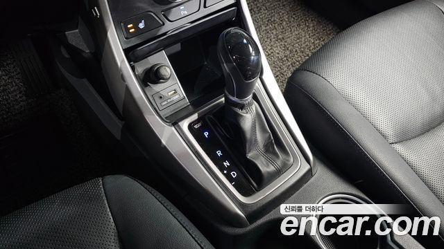 Hyundai AVANTE 2016 — photo 12