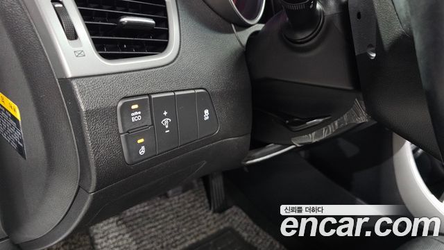 Hyundai AVANTE 2016 — photo 24