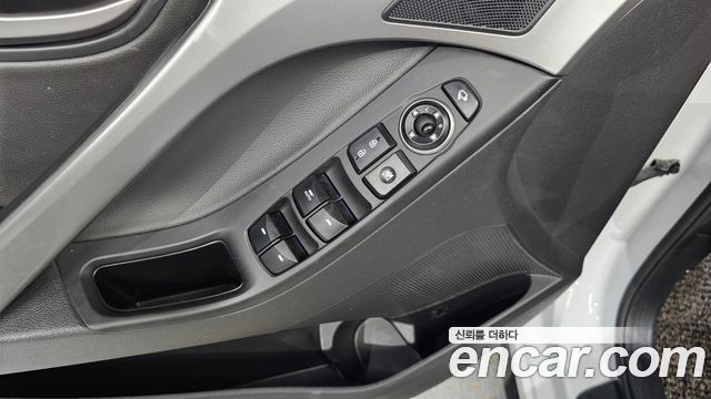 Hyundai AVANTE 2016 — photo 26