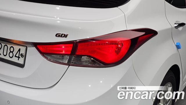 Hyundai AVANTE 2016 — photo 9