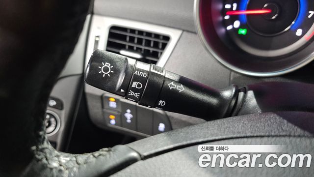 Hyundai AVANTE 2016 — photo 27