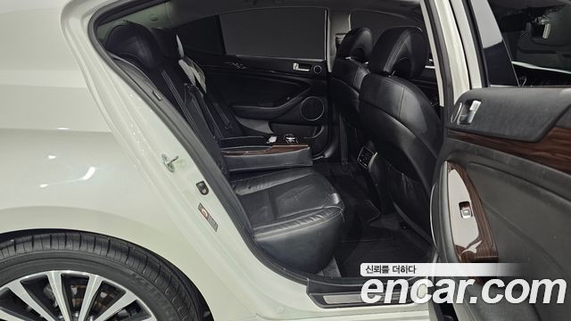 Kia K7 2015 — photo 17