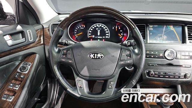 Kia K7 2015 — photo 19