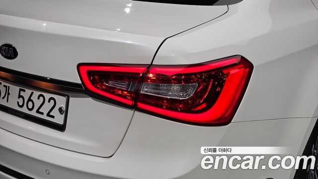 Kia K7 2015 — photo 9