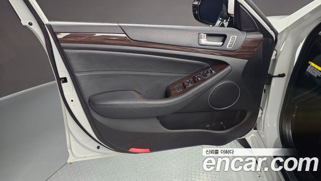 Kia K7 2015 — photo 14