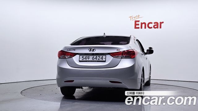Hyundai AVANTE 2014 — photo 4