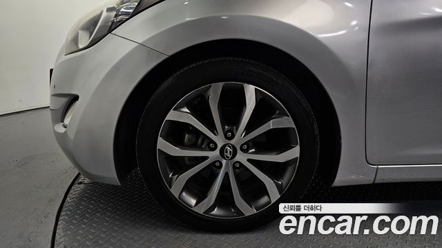 Hyundai AVANTE 2014 — photo 5