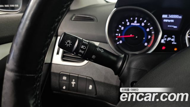 Hyundai AVANTE 2014 — photo 19