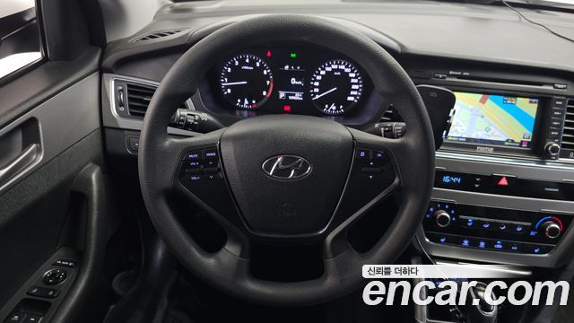 Hyundai Sonata 2015 — photo 13