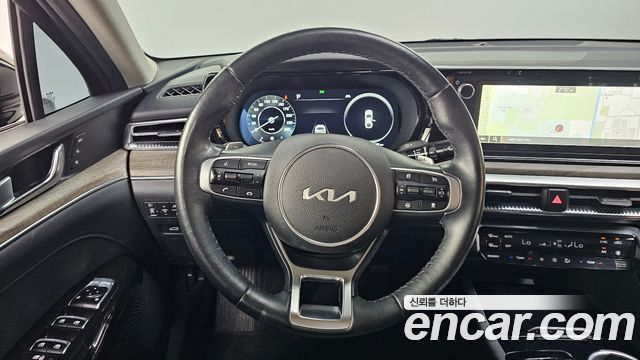 Kia K5 2023 — photo 19