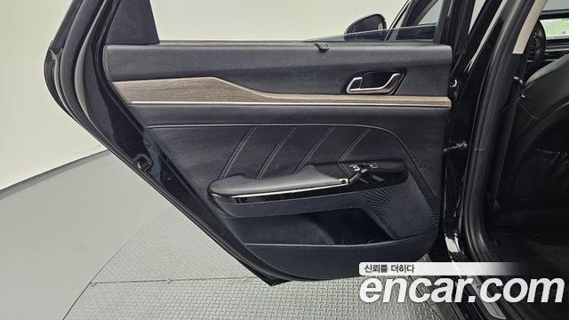 Kia K5 2023 — photo 15