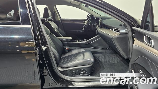 Kia K5 2023 — photo 16