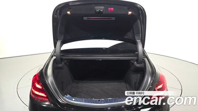 Mercedes-Benz S-Class 2019 — photo 26