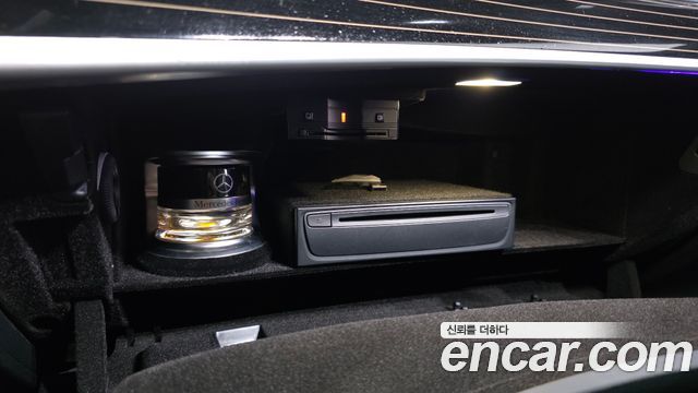 Mercedes-Benz S-Class 2019 — photo 30