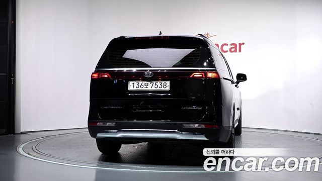 Kia Canival 2021 — photo 4