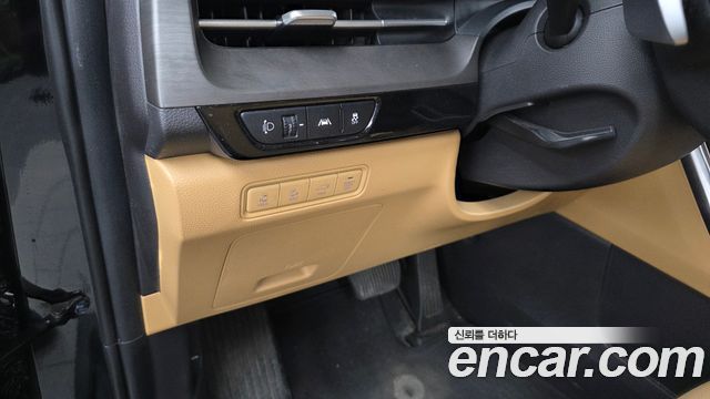 Kia Canival 2021 — photo 24
