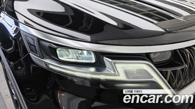 Kia Canival 2021 — photo 8