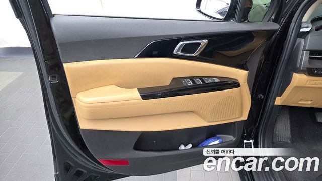 Kia Canival 2021 — photo 14