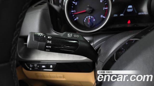 Kia Canival 2021 — photo 29