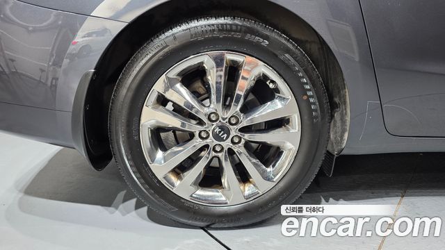 Kia Canival 2015 — photo 5
