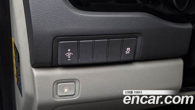 Kia Canival 2015 — photo 28