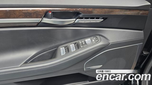 Genesis EQ900 2016 — photo 23