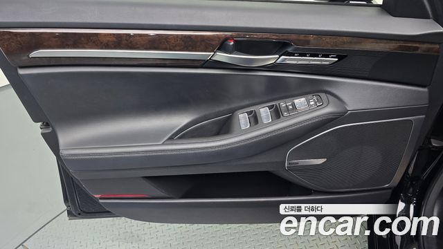 Genesis EQ900 2016 — photo 15