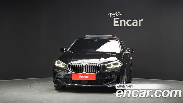 BMW 1-Series 2023 — photo 3