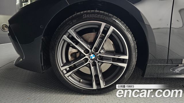 BMW 1-Series 2023 — photo 5