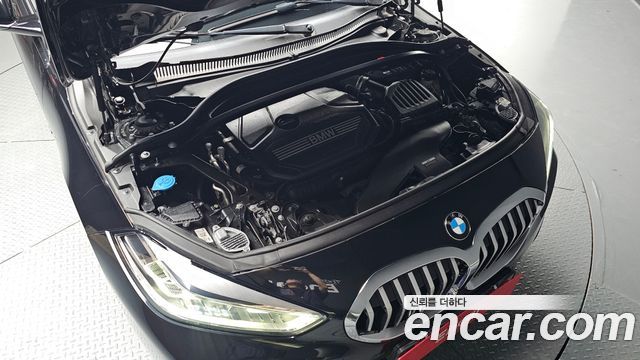 BMW 1-Series 2023 — photo 6