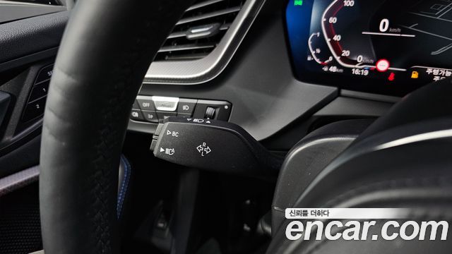 BMW 1-Series 2023 — photo 23