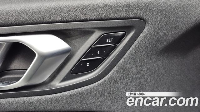 BMW 1-Series 2023 — photo 30