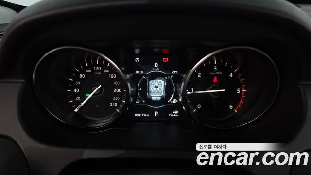 Land Rover Discovery Sport 2018 — photo 11