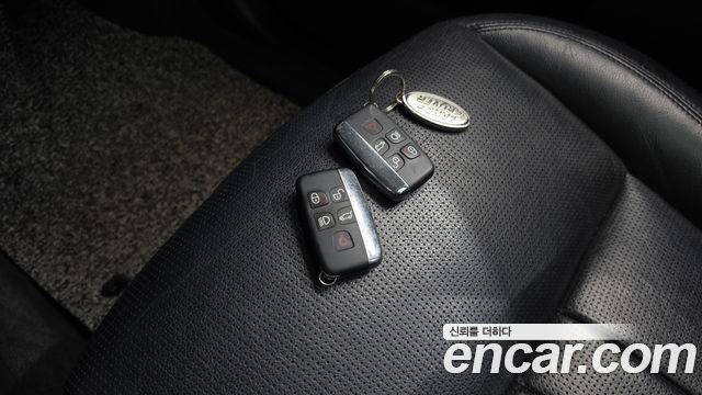 Land Rover Discovery Sport 2018 — photo 21