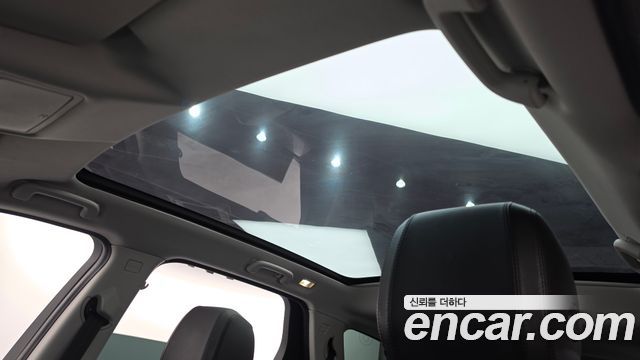 Land Rover Discovery Sport 2018 — photo 23