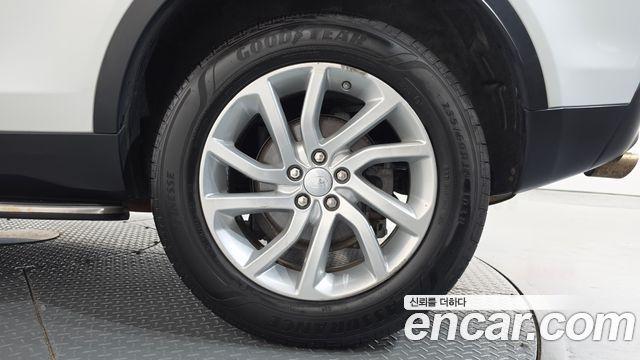 Land Rover Discovery Sport 2018 — photo 7