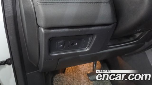 Land Rover Discovery Sport 2018 — photo 27