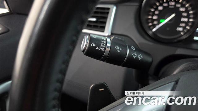 Land Rover Discovery Sport 2018 — photo 30