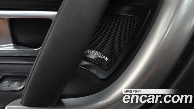 Land Rover Discovery Sport 2018 — photo 32