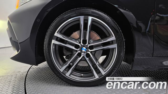 BMW 1-Series 2021 — photo 5