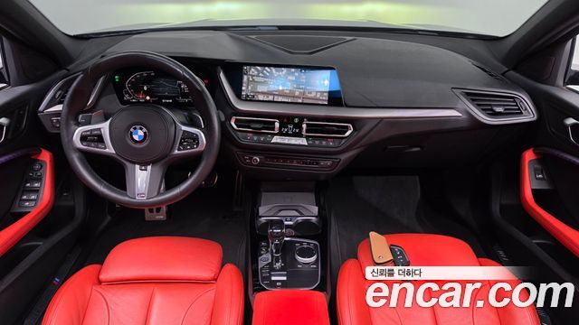 BMW 1-Series 2021 — photo 10