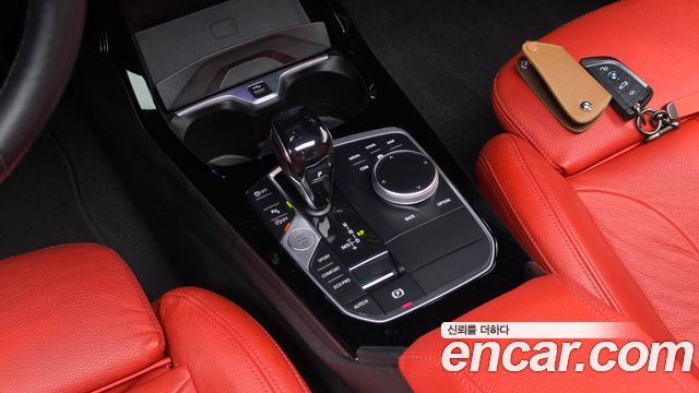 BMW 1-Series 2021 — photo 12