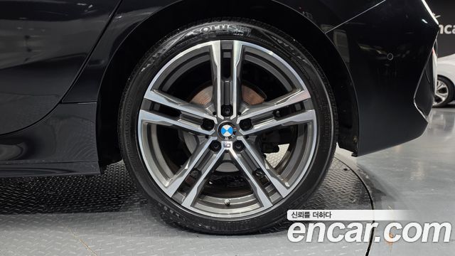 BMW 1-Series 2021 — photo 7