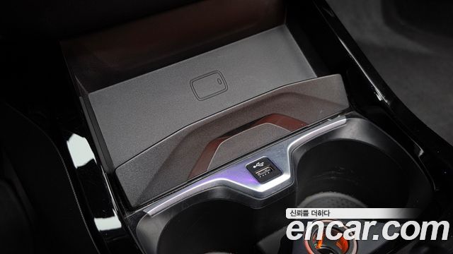 BMW 1-Series 2021 — photo 30