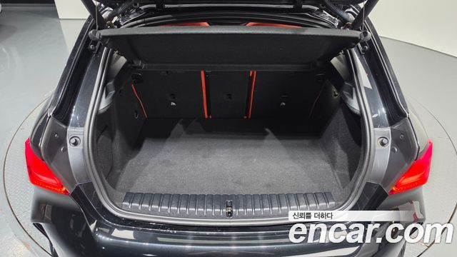 BMW 1-Series 2021 — photo 33