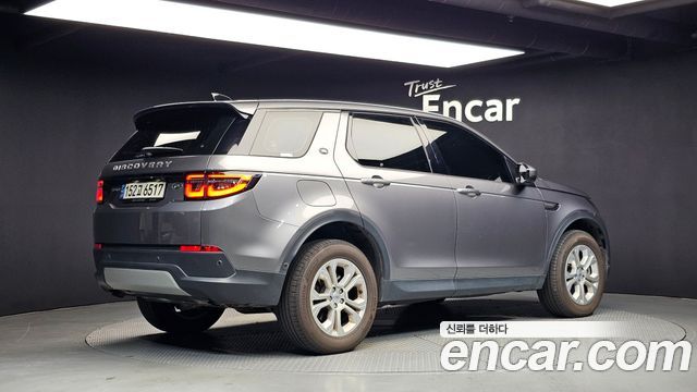Land Rover Discovery Sport 2021 — photo 2