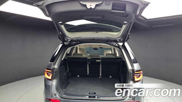 Land Rover Discovery Sport 2021 — photo 20