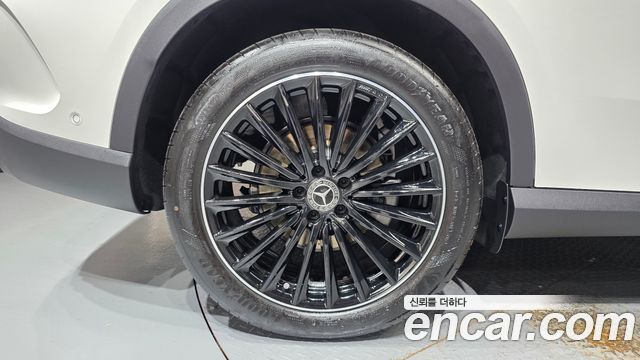 Mercedes-Benz GLC-Class 2026 — photo 5