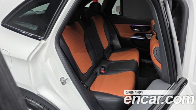 Mercedes-Benz GLC-Class 2026 — photo 17
